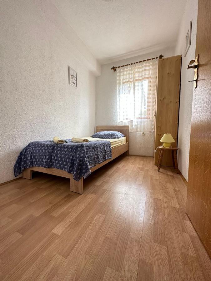 Apartment Mirakul 塞尼 外观 照片