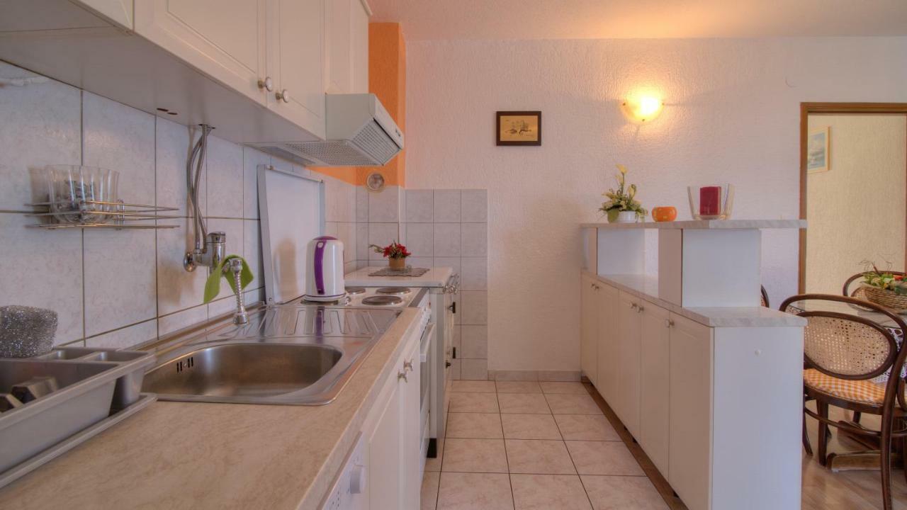 Apartment Mirakul 塞尼 外观 照片